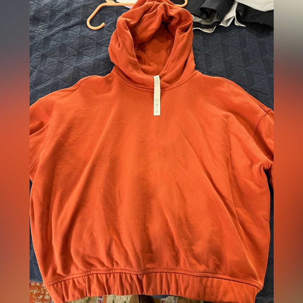 Lululemon Women’s Athletic/Lounge/Cropped Hoodie/ USED / Good Condition - Size 6